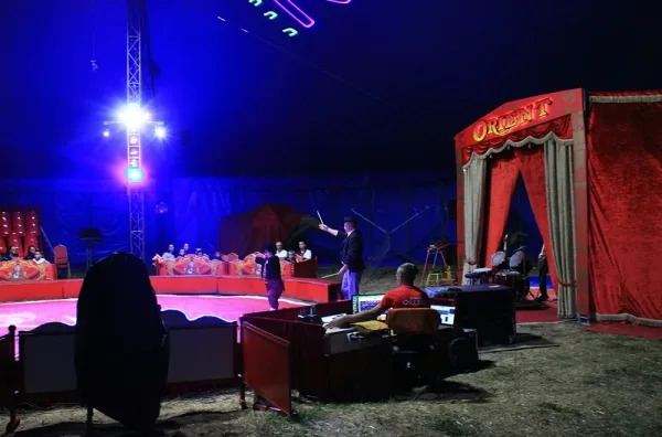 Spectacle de Noel pour collectivite 1